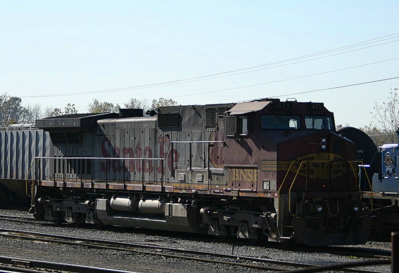 BNSF 671